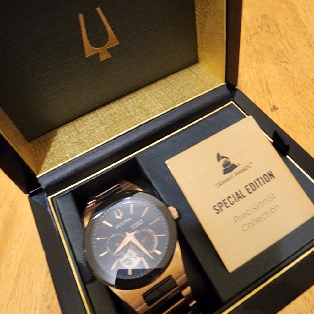 Bulova watch - Picture 3 of 4
